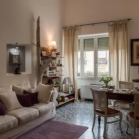 帕拉佐比纳米住宿加早餐旅馆 莱切